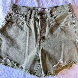 We The Free *NWOT olive green distressed shorts